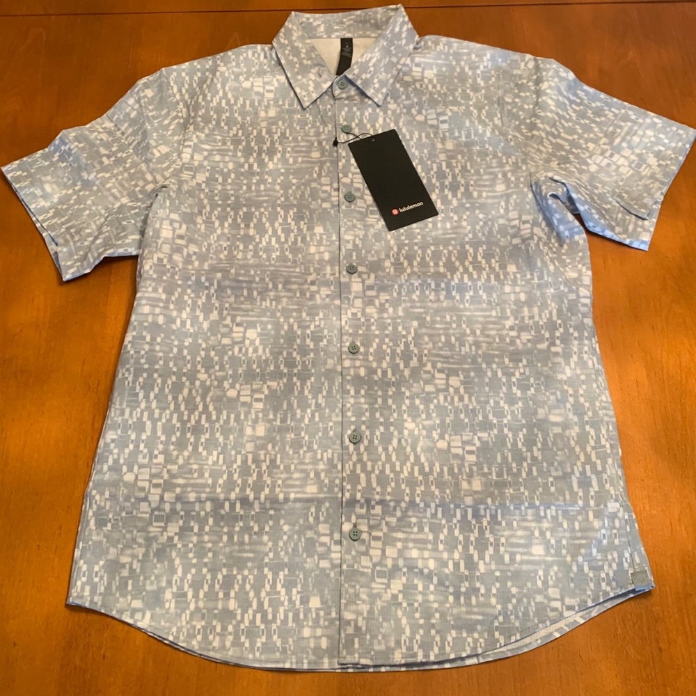 Men’s Lululemon Airing Easy SS Shirt Size Large
